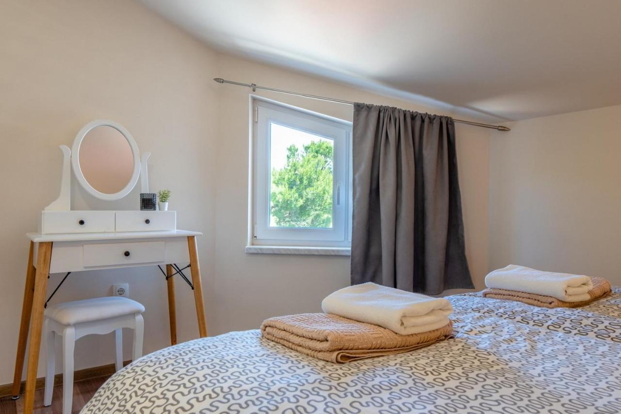 Apartment Sum Mora *