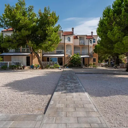 Apartments Sum Mora Vir Exterior photo