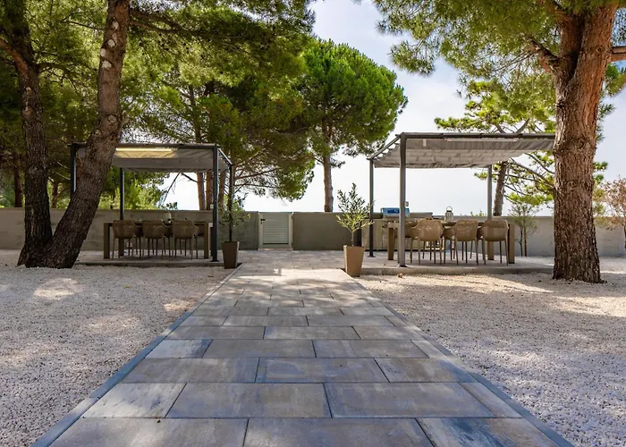 Apartments Sum Mora