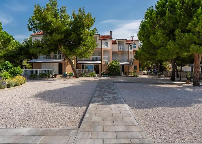 Apartments Sum Mora