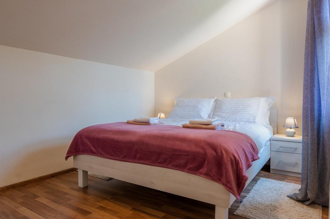 Sum Mora Apartment Vir