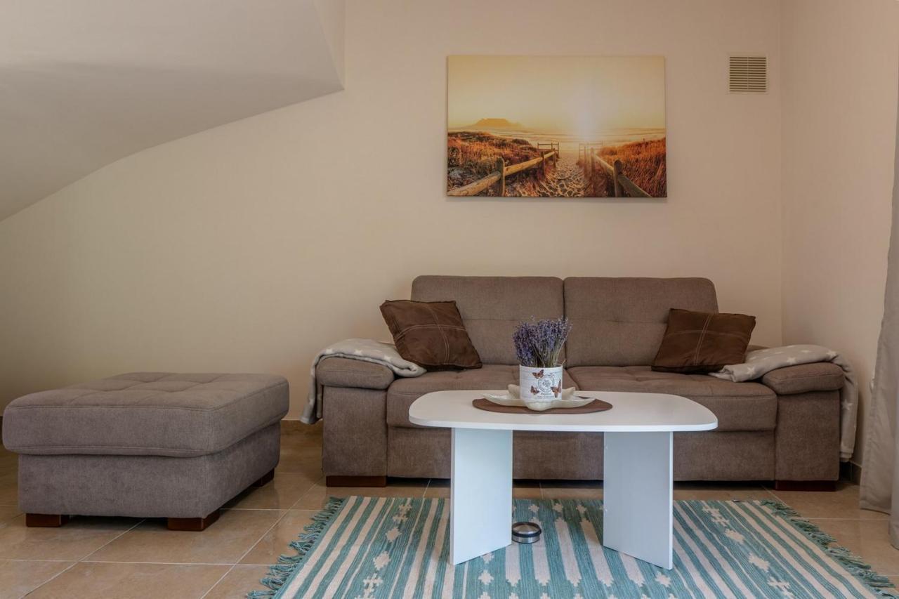 Apartment Sum Mora