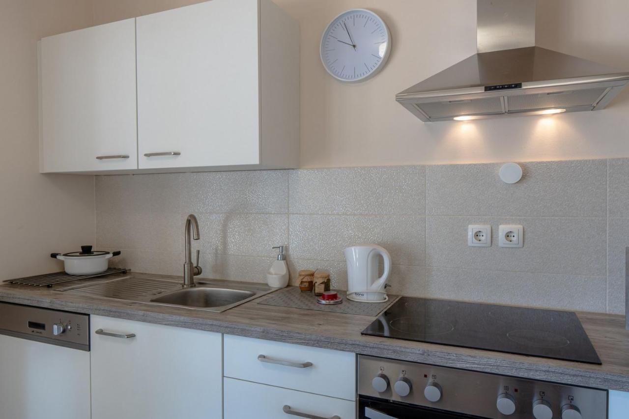 Apartment Sum Mora