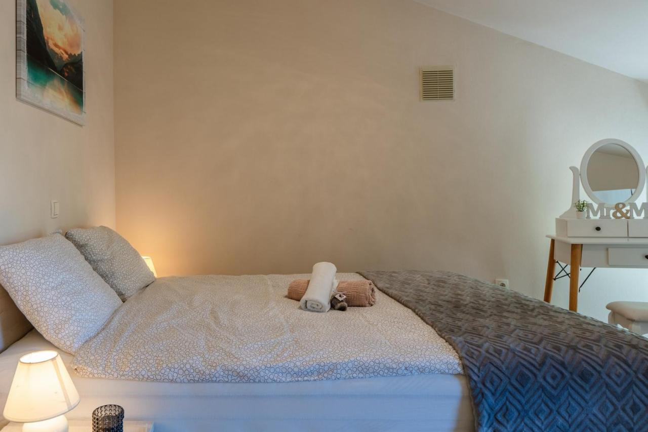 Apartment Sum Mora